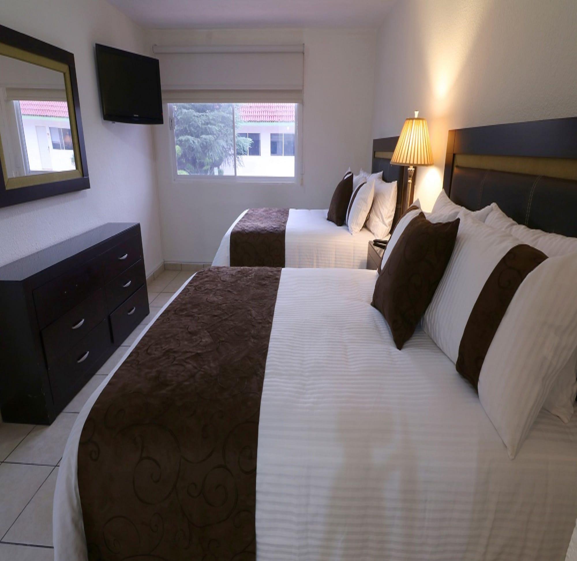 Mision Express Saltillo Exterior photo